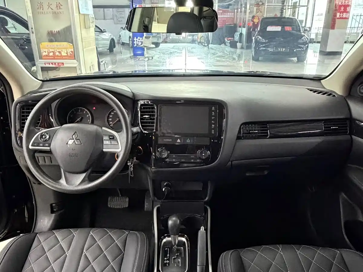 Mitsubishi Outlander 2022 2021 2.0L FWD Comfort Edition 5-seater