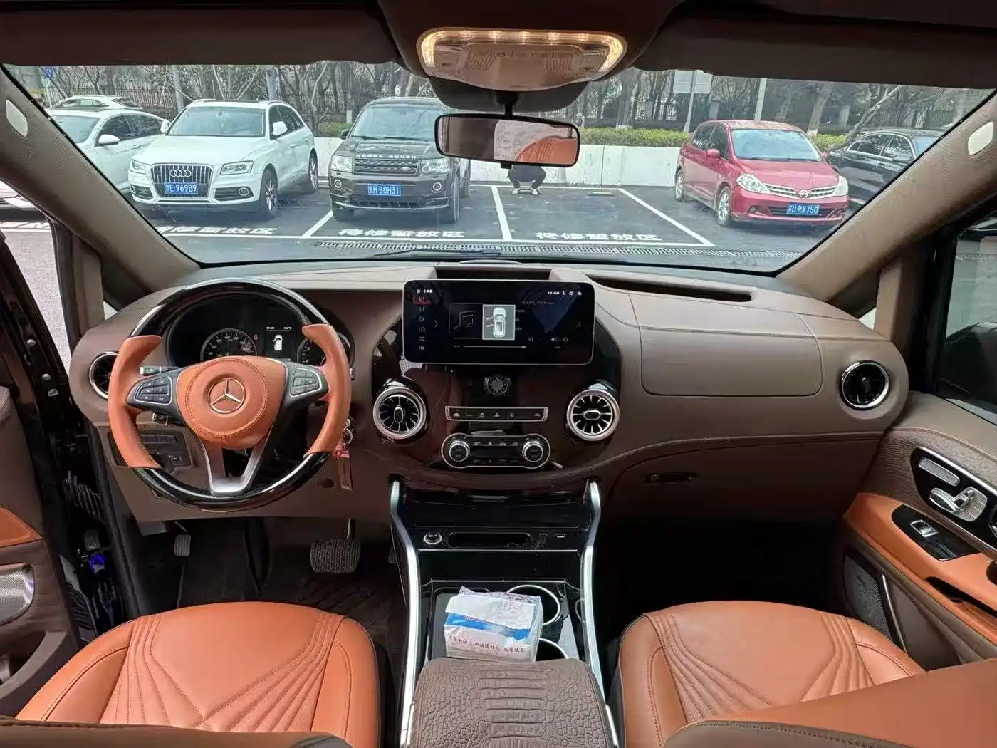 Mercedes-Benz Vito 2023 2.0T Elite 7-Seater фото 6