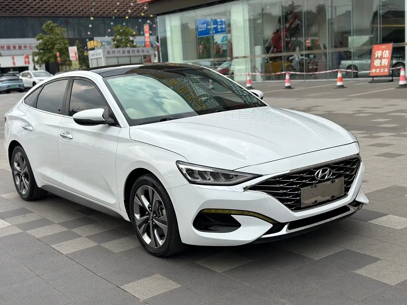 Hyundai Fista 2019 280TGDi Smart Speed Edition China VI фото 3