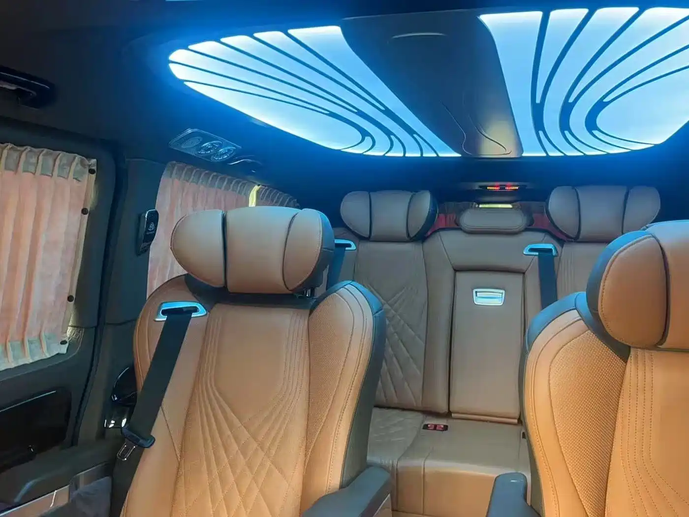 Mercedes-Benz Vito 2023 2.0T Elite 7-Seater фото 9