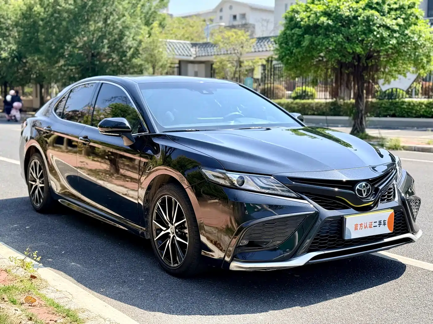 TOYOTA CAMRY
