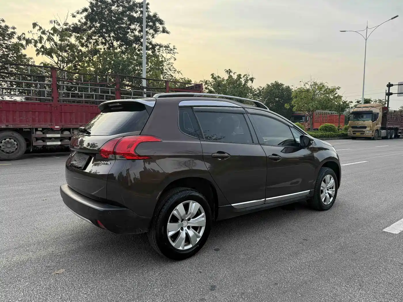 Peugeot 2008 2014 1.6L Automatic Fashion Edition фото 7