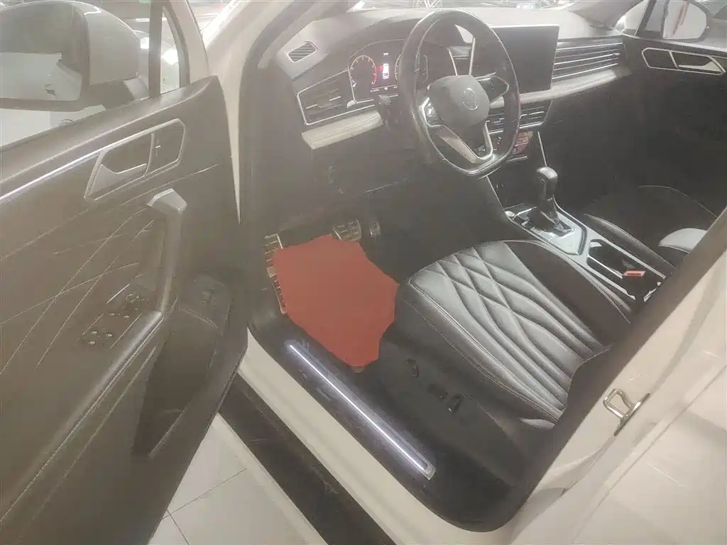 Volkswagen Tiguan L 2022 330TSI Auto 2WD R-Line Premium Edition фото 16