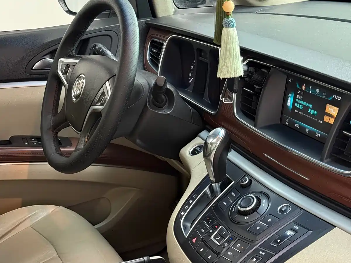 Buick GL8 2018 28T Luxury Model China VI фото 26