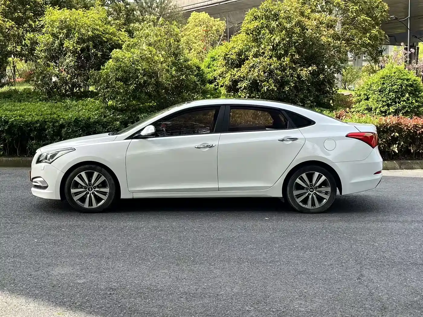 Hyundai Mistra 2014 1.8L Auto Premium DLX фото 3