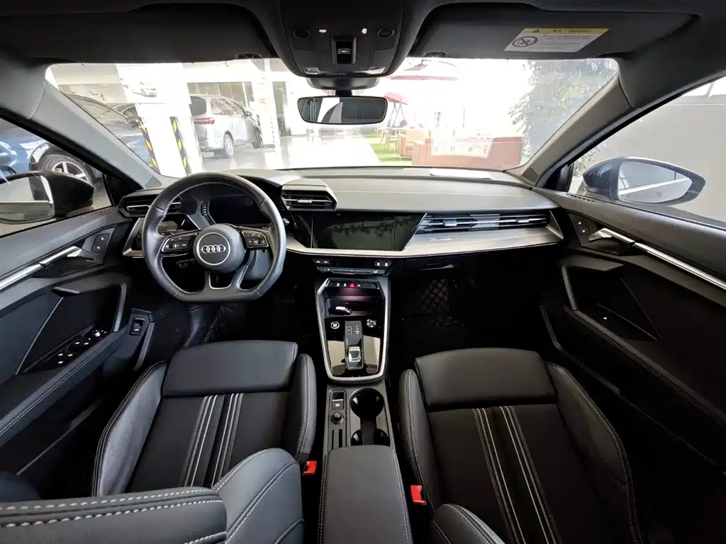 Audi A3 2023 Facelift Sportback 35 TFSI Fashion Sport фото 23