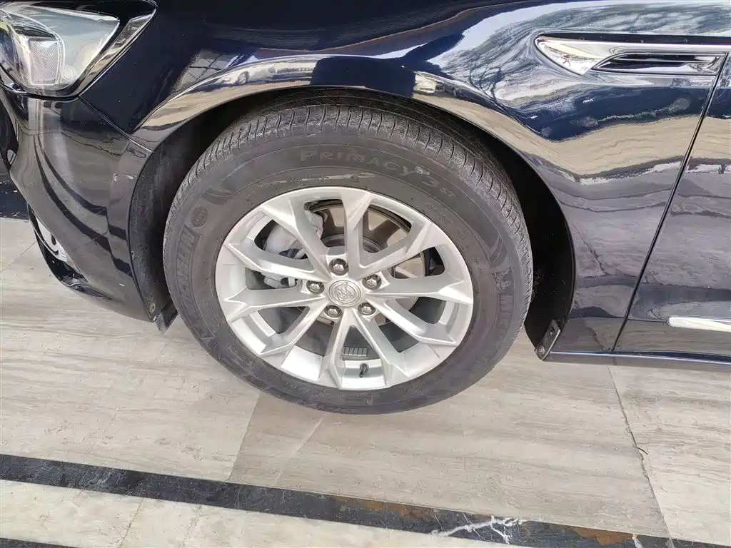 Buick LaCrosse 2022 552T Luxury фото 25