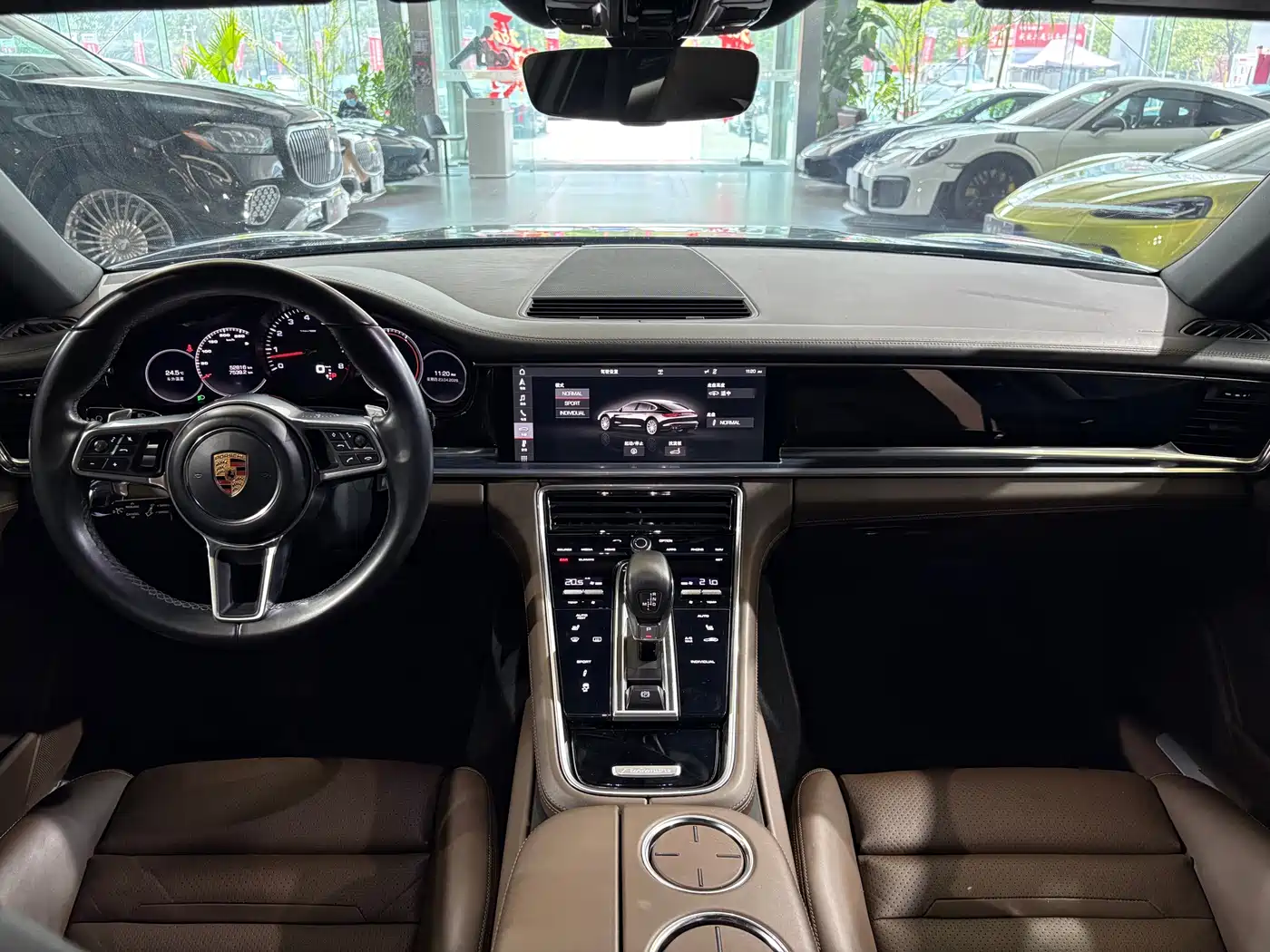 Porsche Panamera 2017 Panamera 4 Sport Turismo 3.0T фото 8