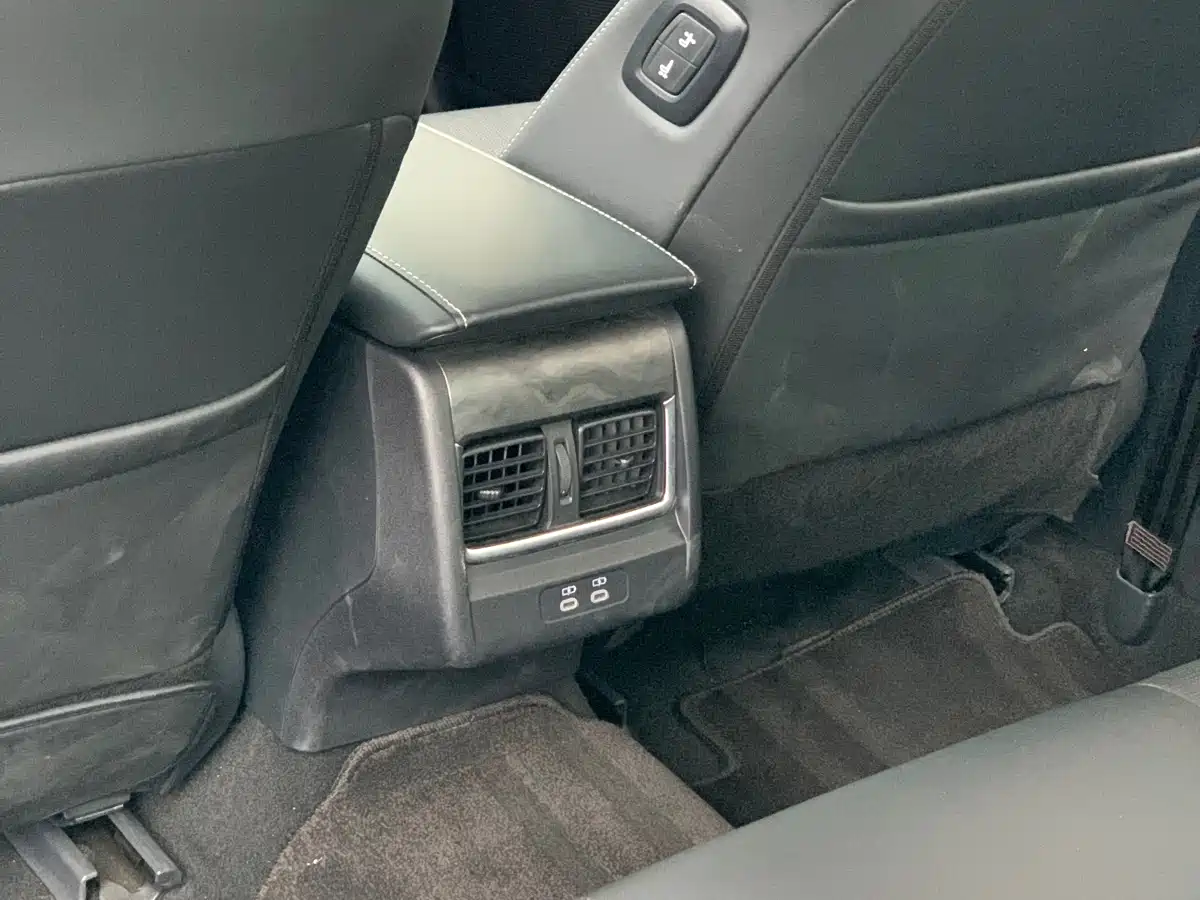 Toyota Camry 2024 2.0G Premium Edition фото 10