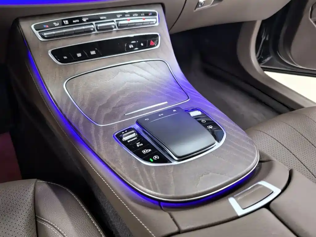 Mercedes-Benz E-Class 2023 E 300 L Luxury фото 17