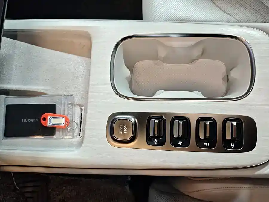 XIAOMI CAR XIAOMI SU7