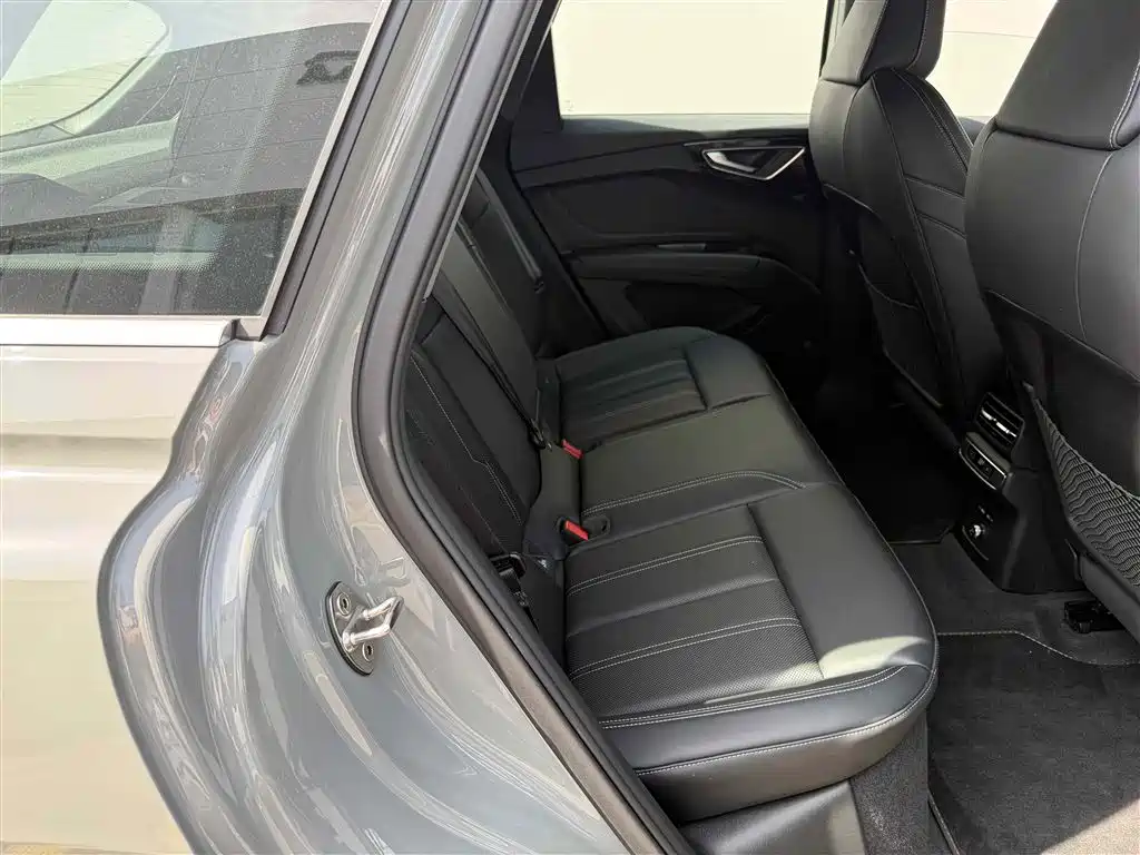 Audi Q4 e-tron 2024 40 e-tron Creation Edition фото 7