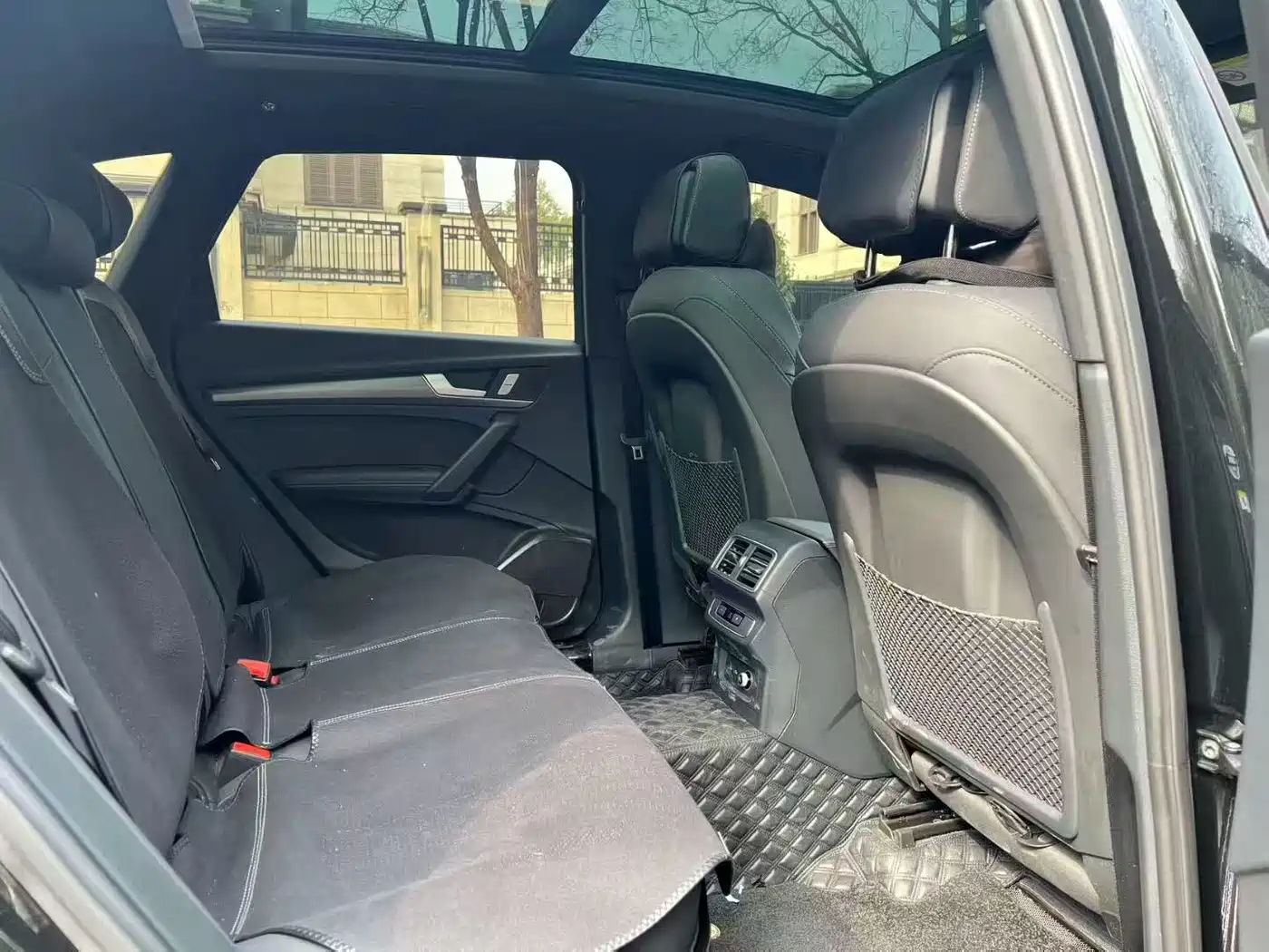 Audi Q5L 2024 Model 40 TFSI Luxury Dynamic фото 7