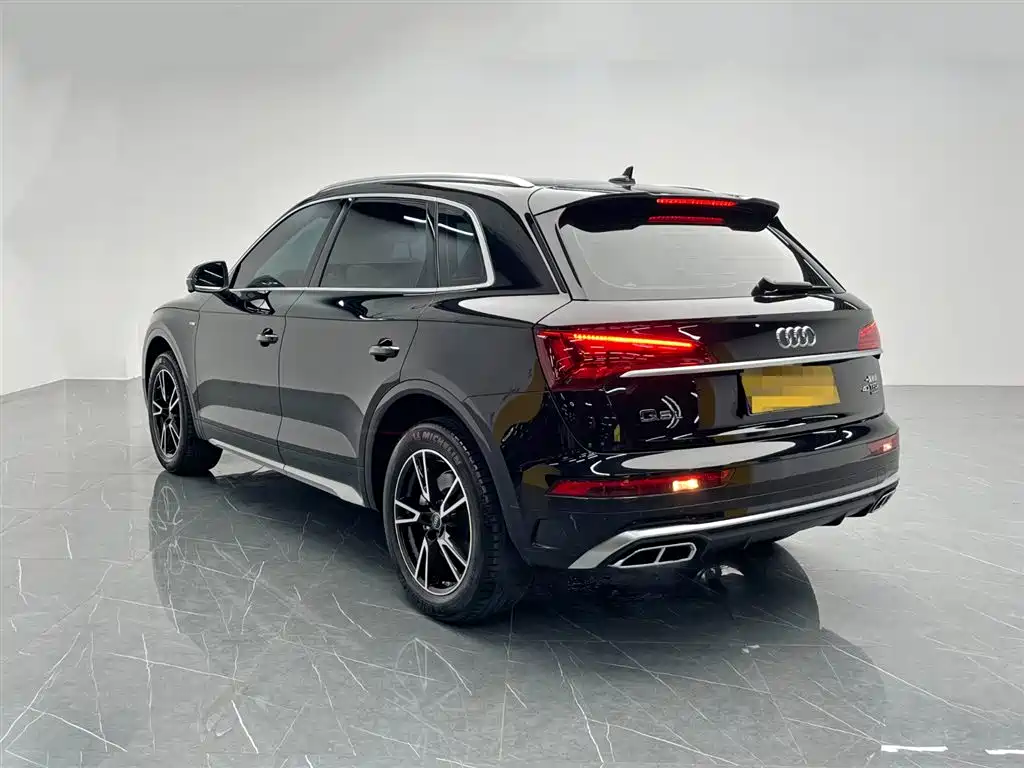 Audi Q5L 2024 Model 40 TFSI Fashion Dynamic фото 4