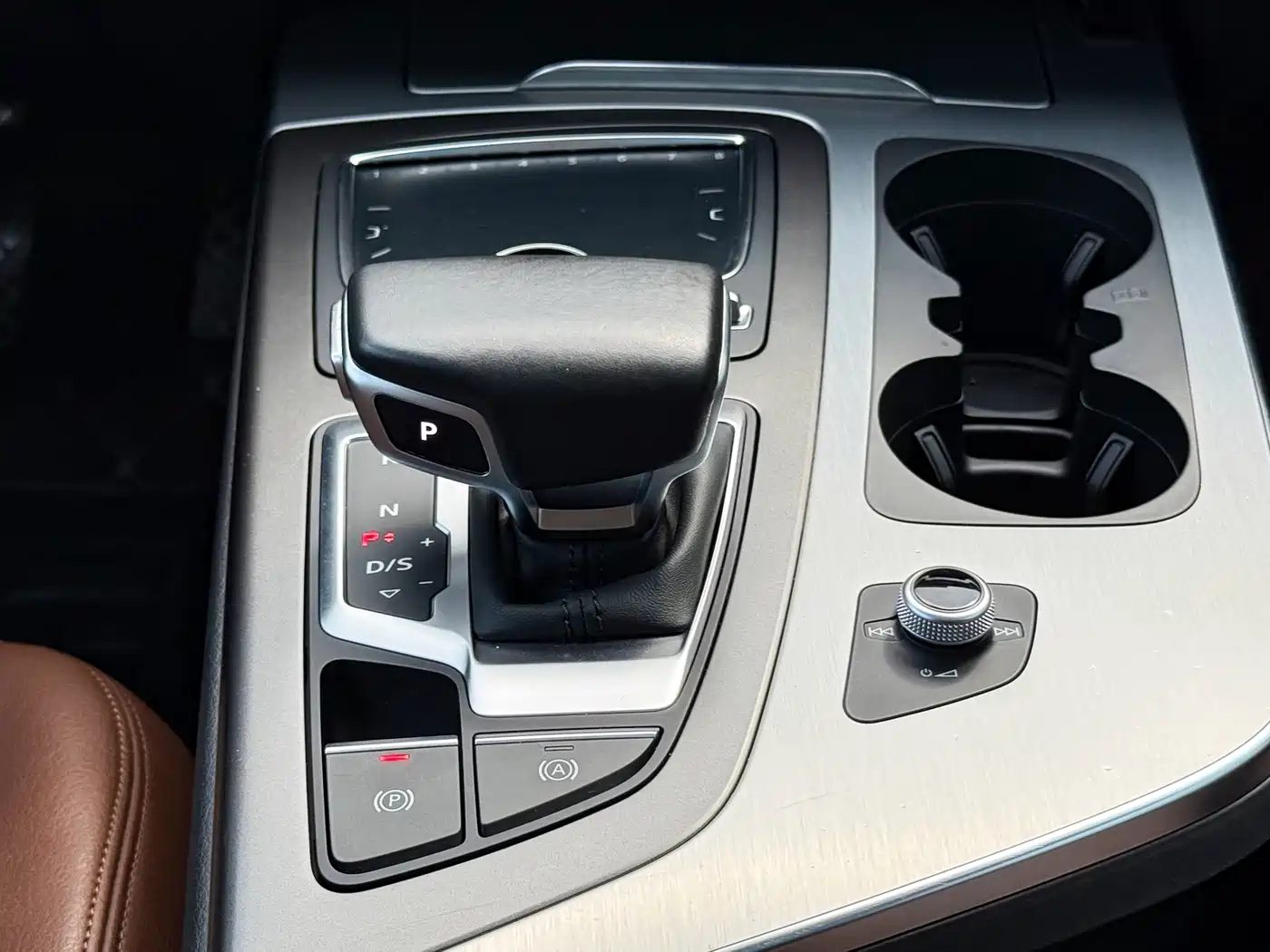 Audi Q7 2016 45 TFSI Technology фото 15