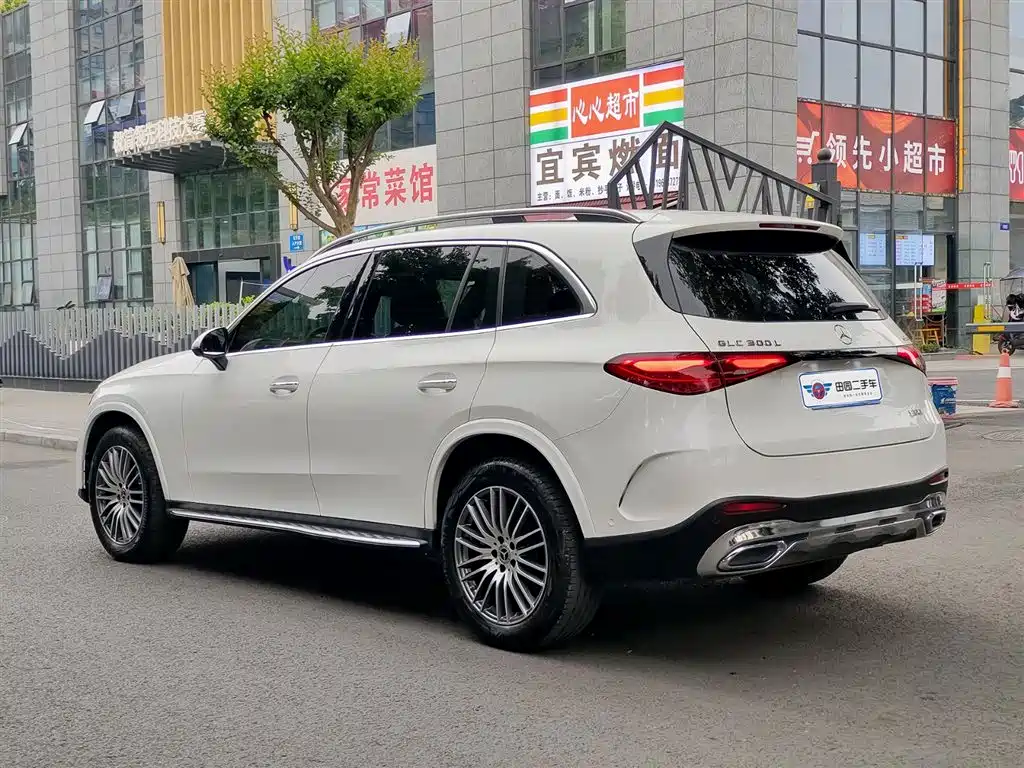 Mercedes-Benz GLC 2024 GLC 300 L 4MATIC Dynamic 5-seater фото 4