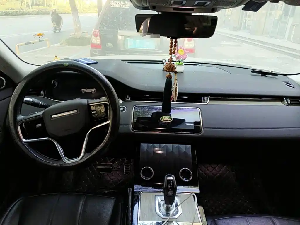 Photo 11 - Land Rover Range Rover Evoque