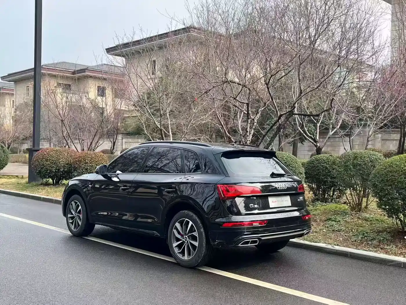 Audi Q5L 2024 Model 40 TFSI Luxury Dynamic фото 3