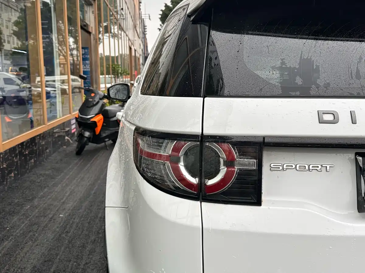 Land Rover Discovery Sport 2019 240PS SE Edition China V фото 17