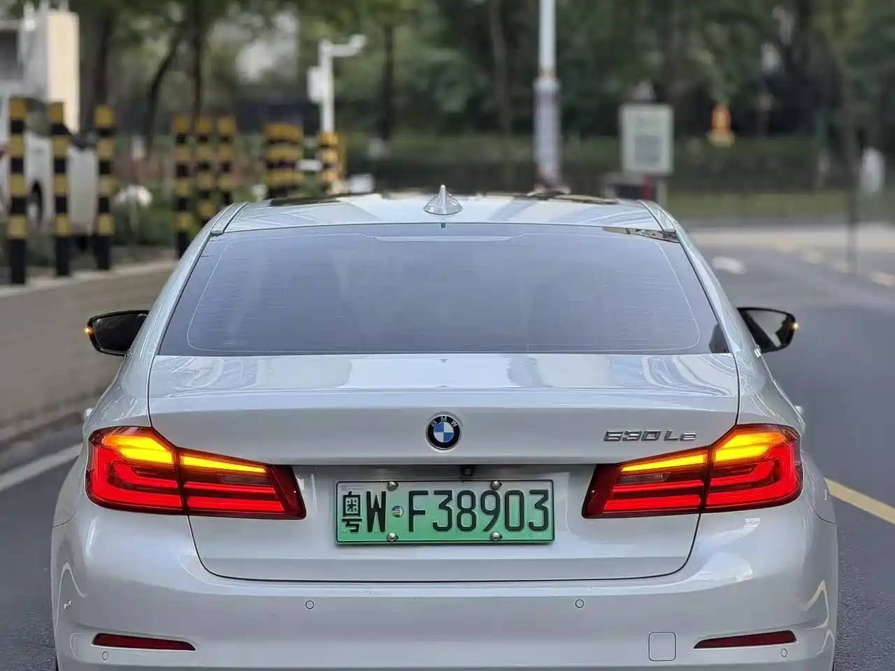 BMW 5 Series New Energy 2019 530Le Luxury Package фото 5