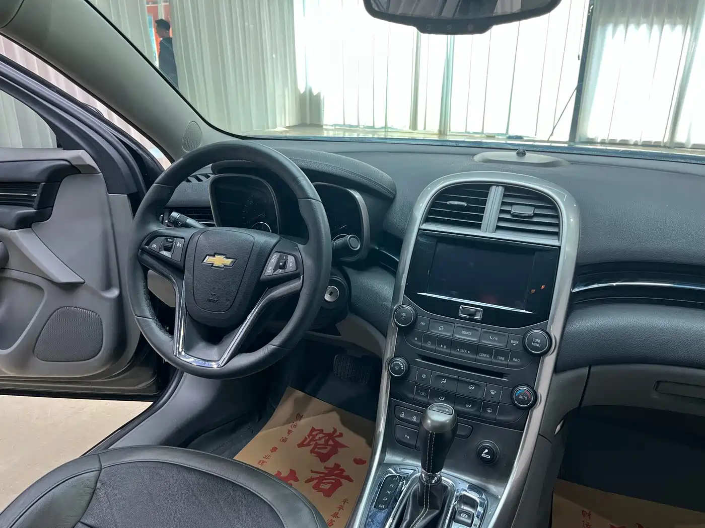 Chevrolet Malibu 2013 2.0L Automatic Luxury Edition фото 15
