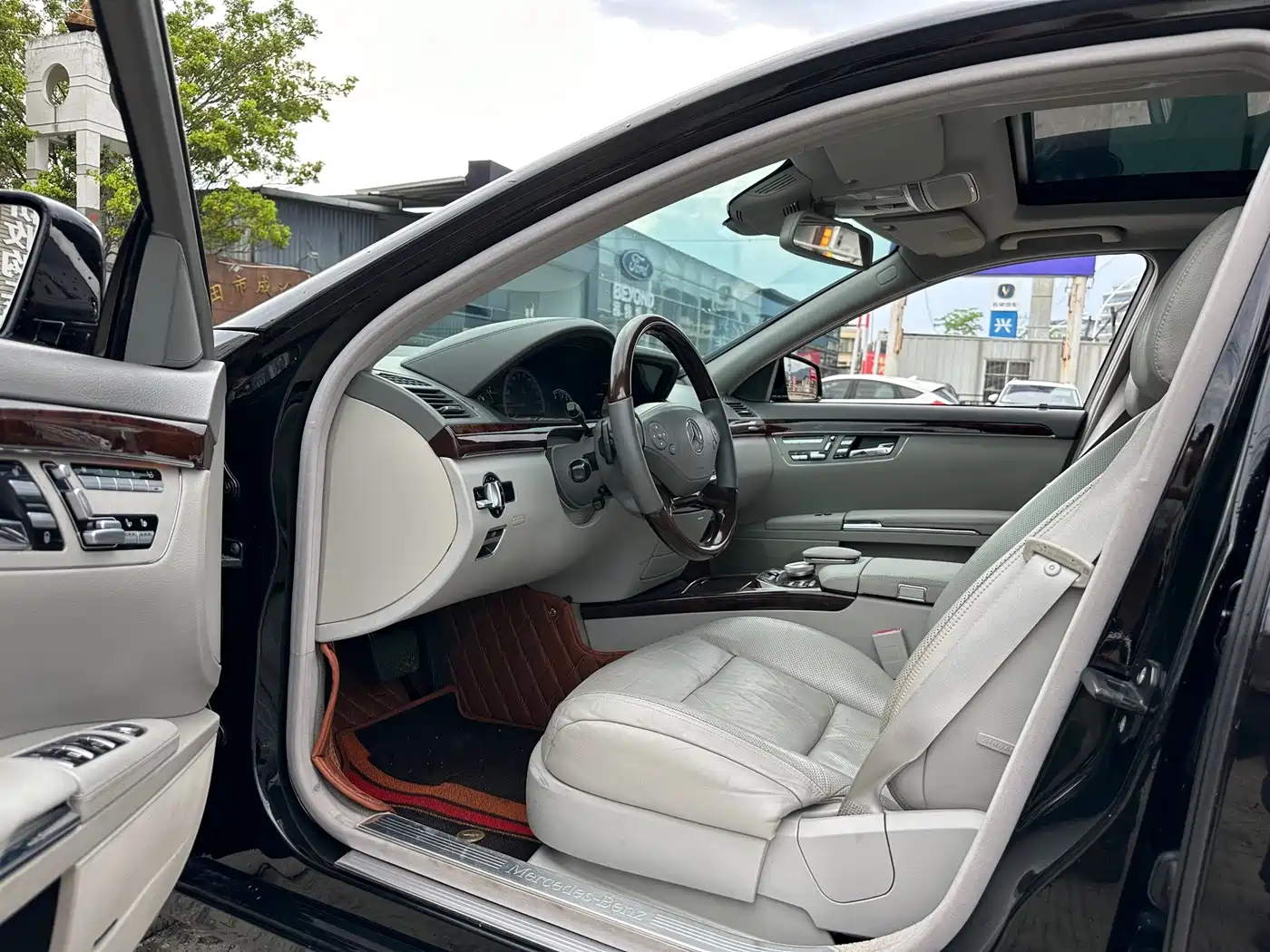 Mercedes-Benz S-Class 2012 S 350 L Grand Edition фото 9
