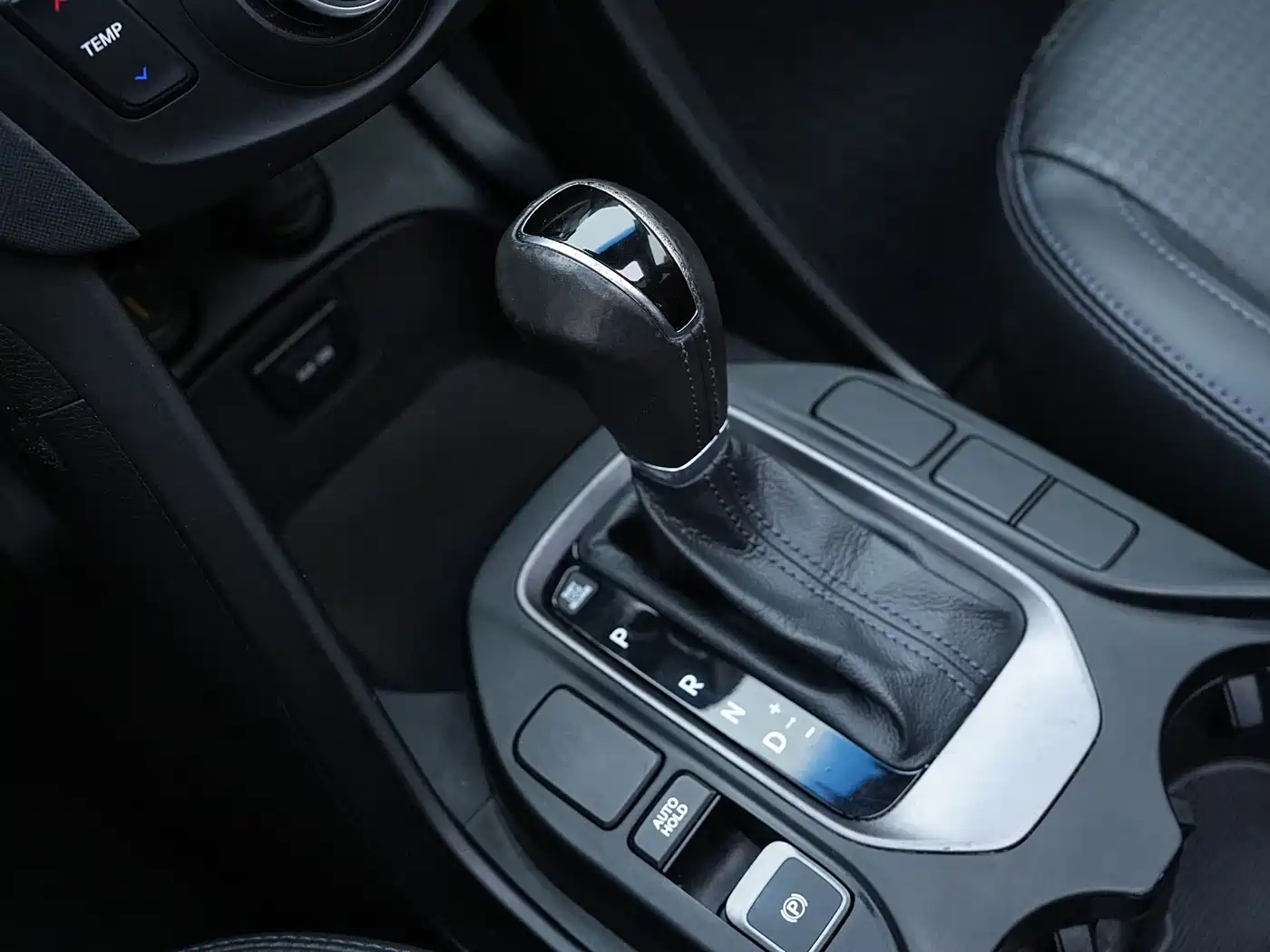Hyundai Santa Fe 2013 Model 2.4L Automatic 2WD Smart фото 26