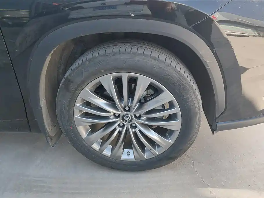Toyota Highlander 2022 Model Dual Engine 2.5L 4WD Premium Edition 7-Seater фото 6