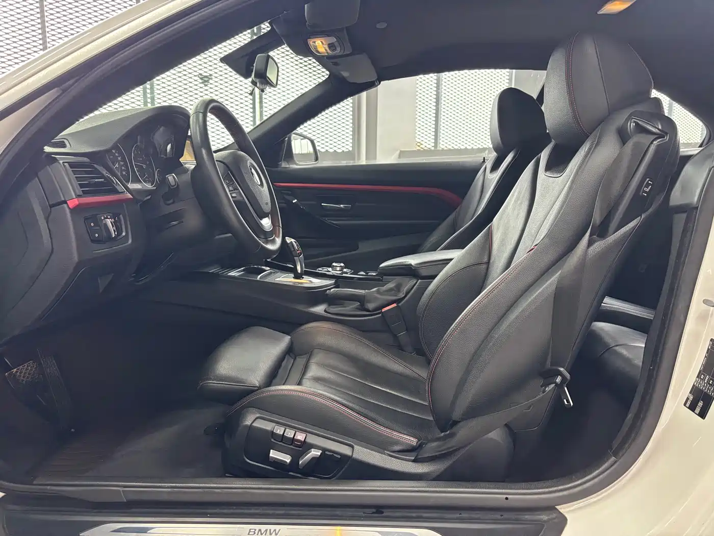 BMW 4 Series 2014 420i Convertible Sport Design Package фото 7