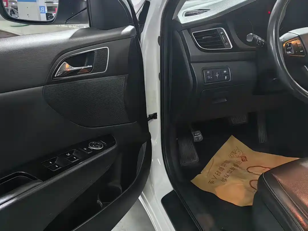 Hyundai Mistra 2014 1.8L Auto Smart GLS фото 5