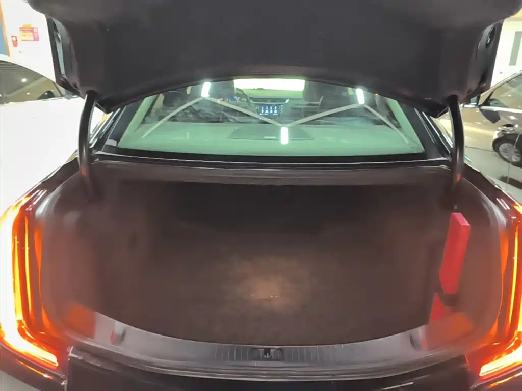Cadillac XTS 2018 28T Technology фото 19