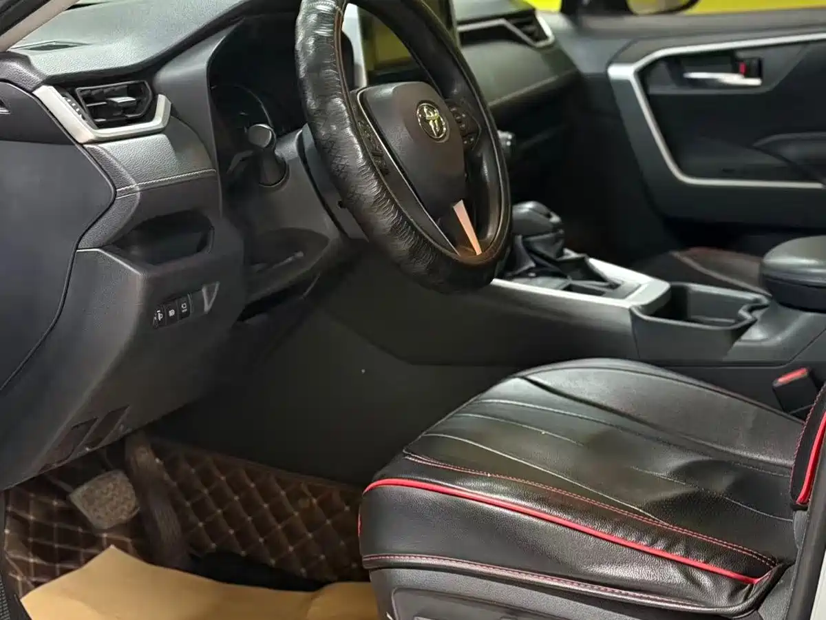Toyota RAV4 Rongfang 2020 2.0L CVT AWD Trend Edition фото 8