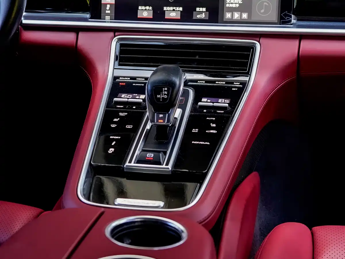 Porsche Panamera 2017 Panamera 3.0T фото 5