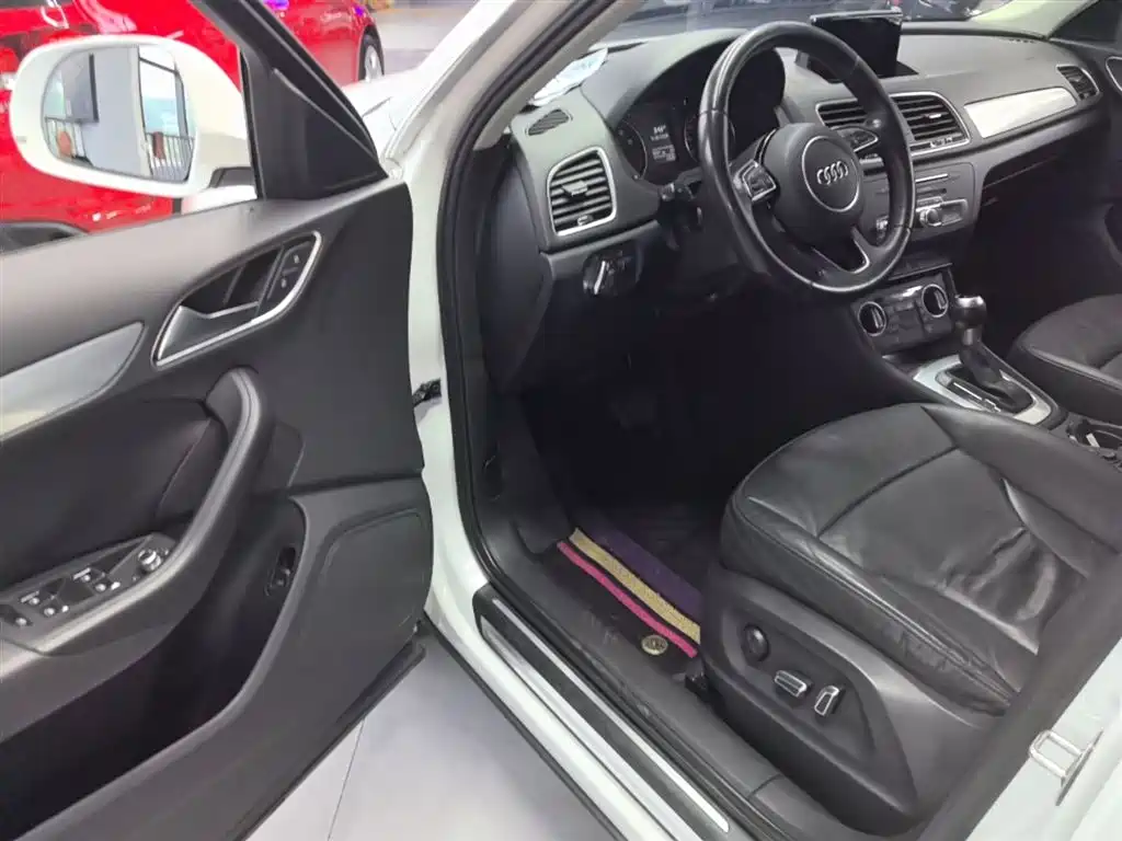 Audi Q3 2017 30 TFSI Style фото 16