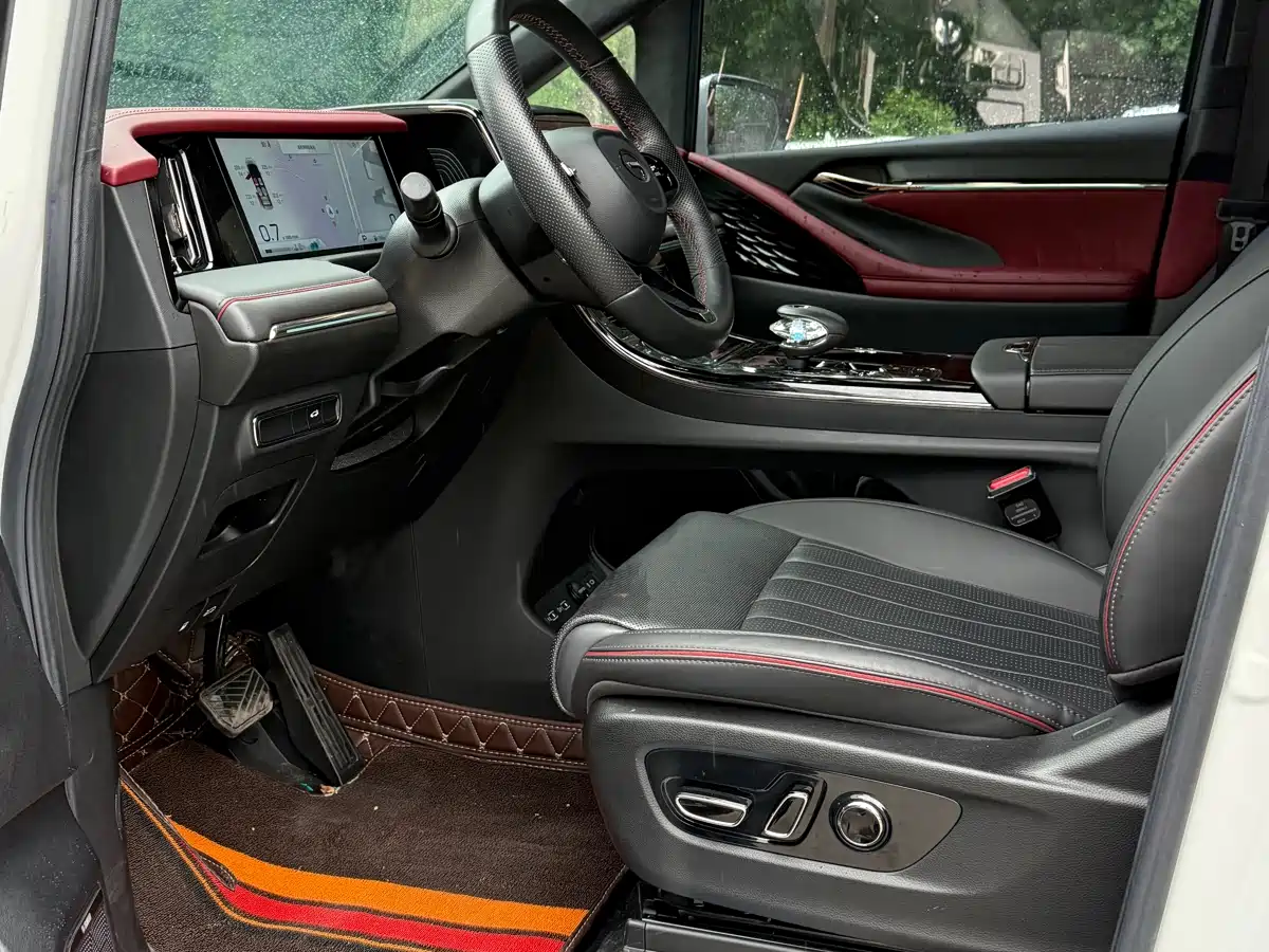 GAC TRUMPCHI M8