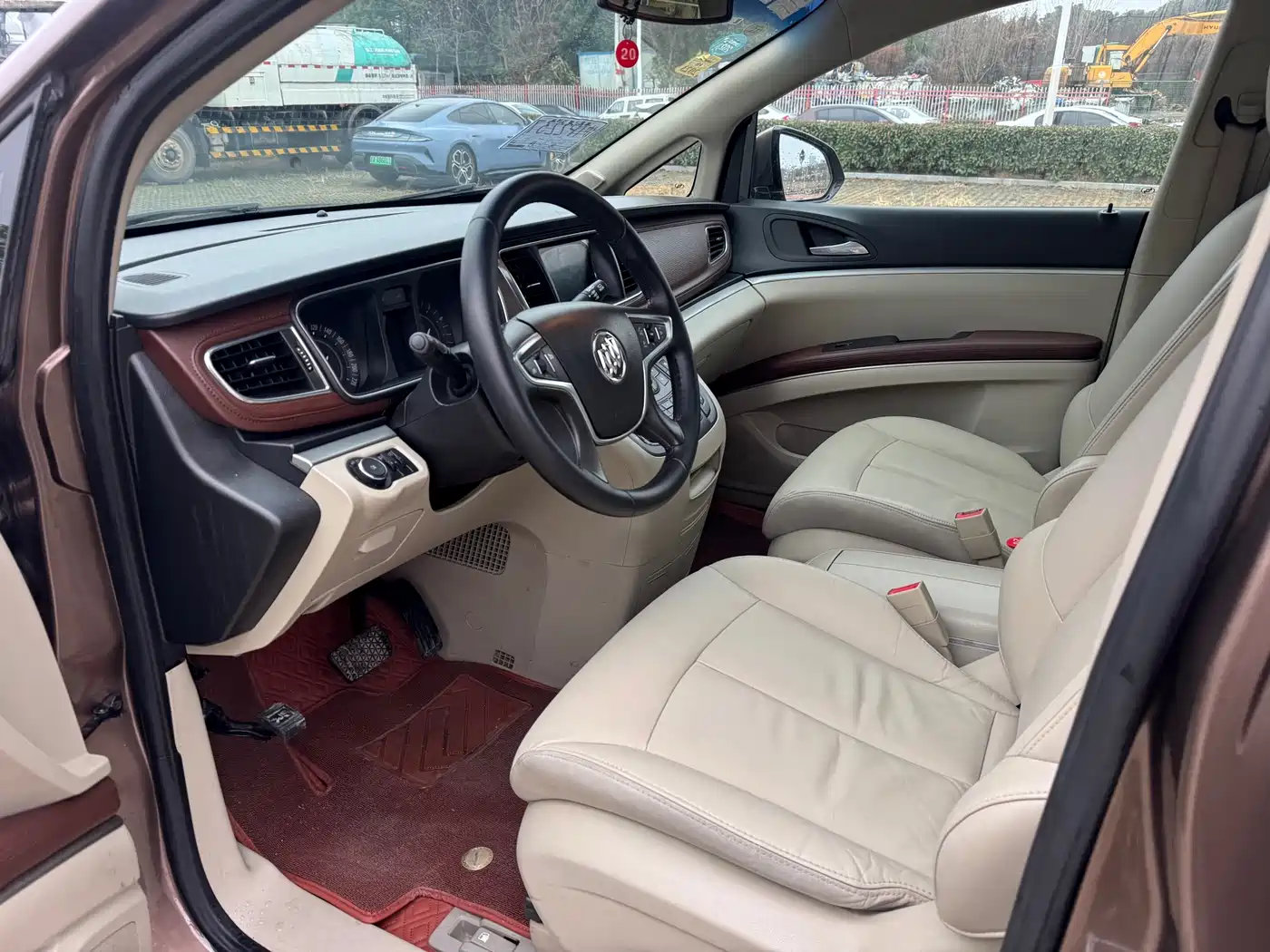 Buick GL8 2018 28T Luxury Model China VI фото 10