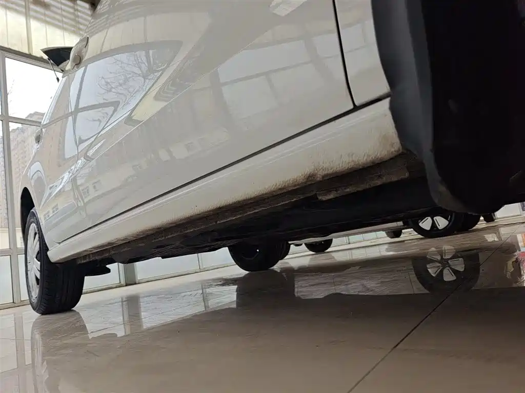 Volkswagen Polo 2016 1.4L Automatic Trend фото 8