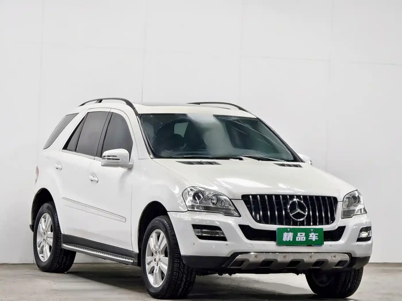 Mercedes-Benz M-Class 2010 ML 300 4MATIC фото 3