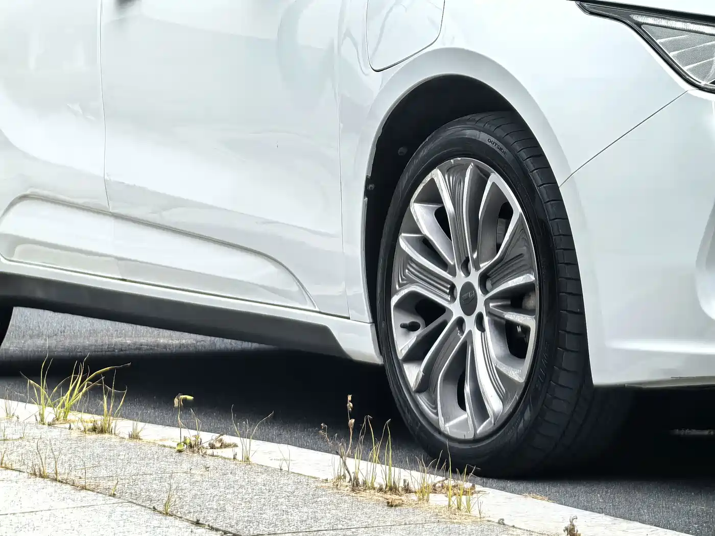 Photo 7 - Geely Geometry A