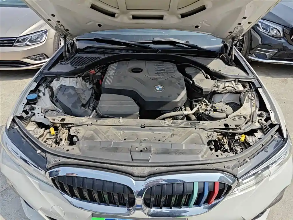BMW 3 Series 2022 325Li M Sport Package фото 16