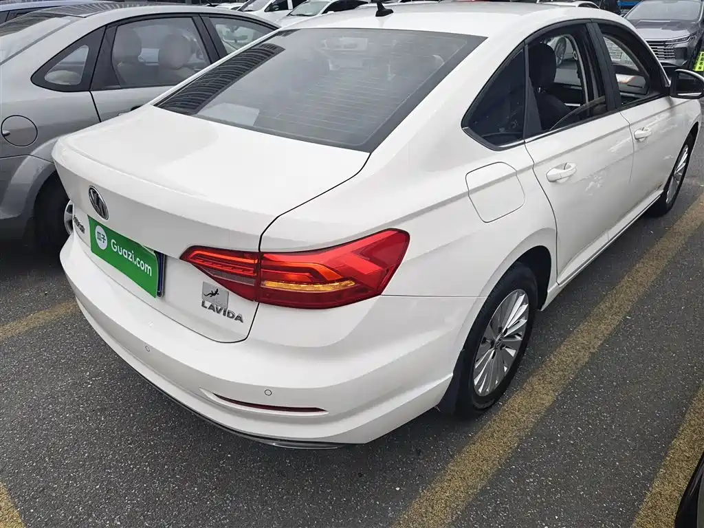 Volkswagen Lavida 2019 1.5L Auto Vision Edition China VI фото 5