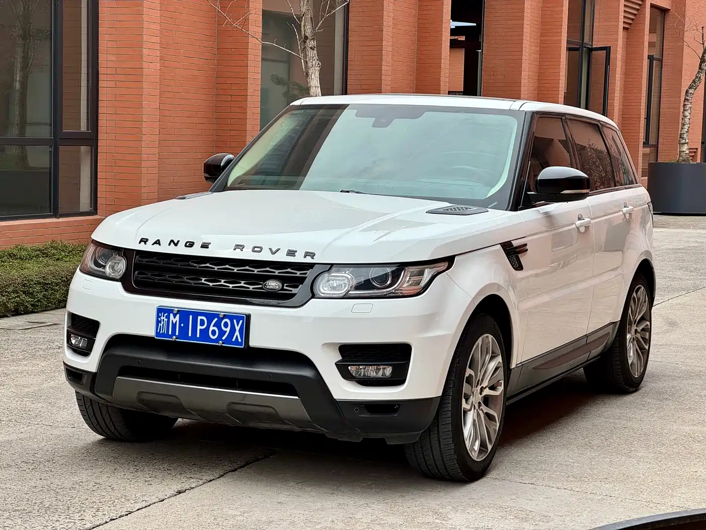 Land Rover Range Rover Sport 2016 Model 3.0 SC V6 HSE DYNAMIC