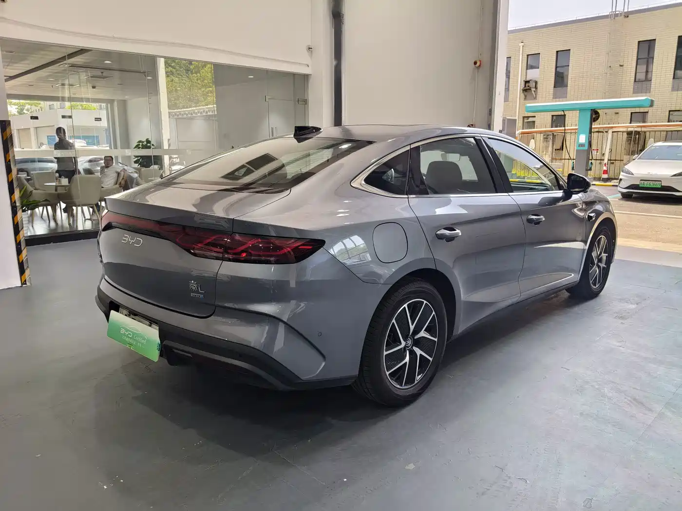 BYD Qin L 2025 2025 DM-i Smart Drive Edition 120KM Surpassing
