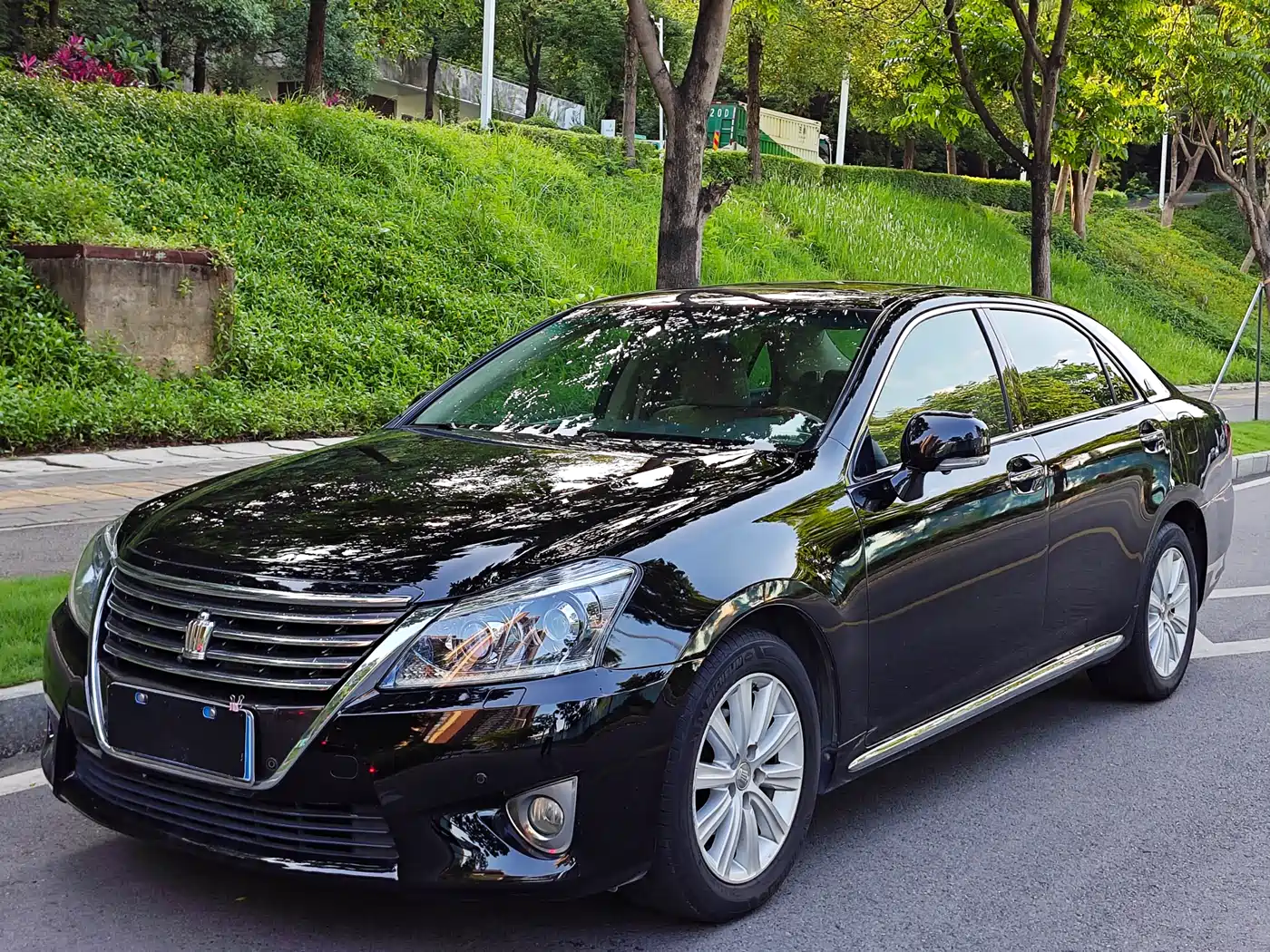 Toyota Crown 2012 2.5L Royal Leather Edition