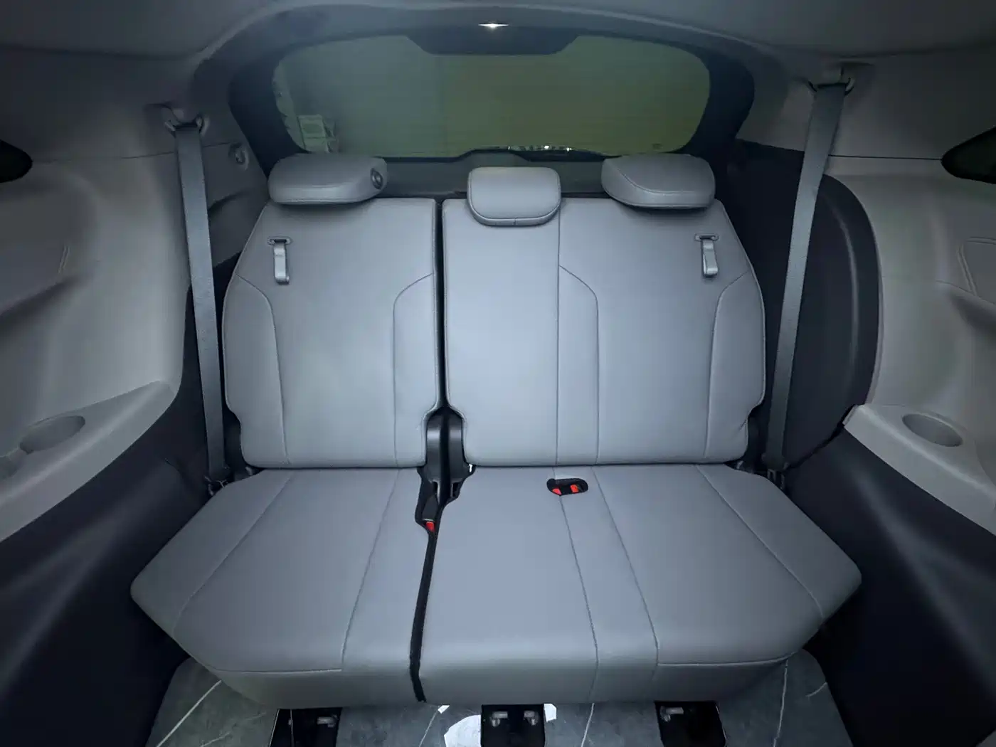 Фото 21 - Toyota Granvia