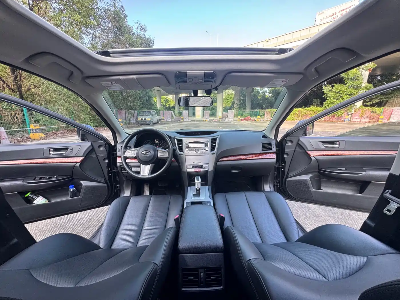 Subaru Outback 2011 2.5i Luxury Edition фото 8