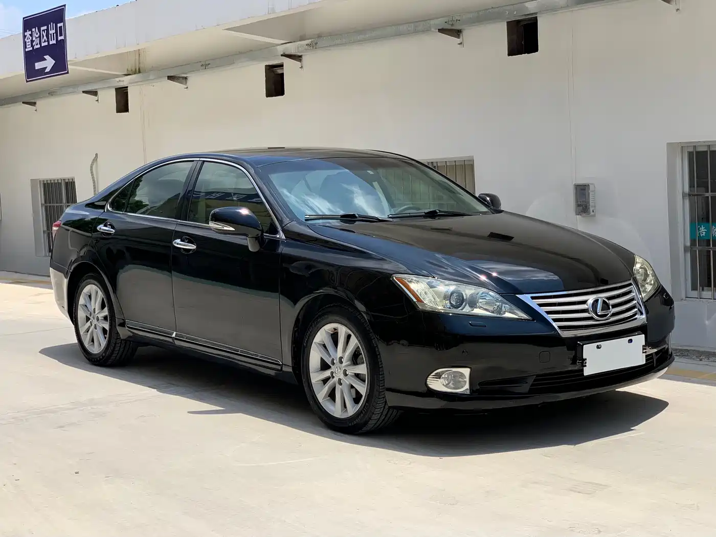 Lexus ES 2012 240 Special Limited Edition фото 3