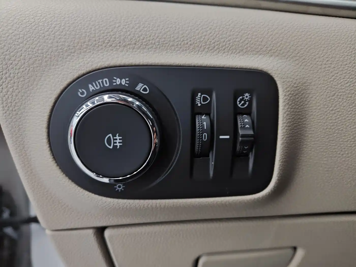 Buick Verano 2019 Sedan 15S Auto Leading фото 30