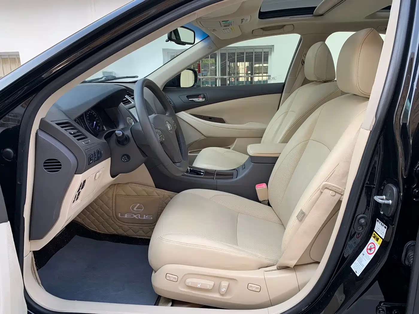 Lexus ES 2012 240 Special Limited Edition фото 6