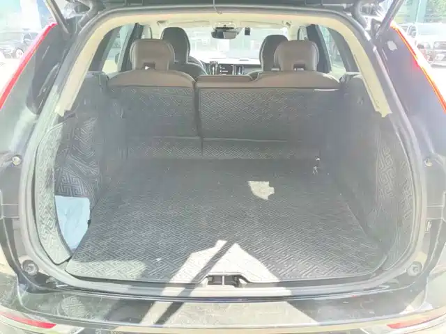 Volvo XC60 2020 T5 AWD Inscription Luxury Edition — фото 5